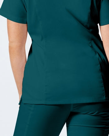 Landau - ProFlex Women's 3-Pocket V-Neck Scrub Top. LT105