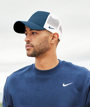 Nike - Snapback Mesh Trucker Cap. NKFN9893
