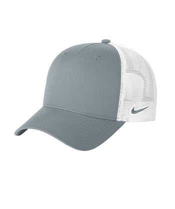 Nike - Snapback Mesh Trucker Cap. NKFN9893